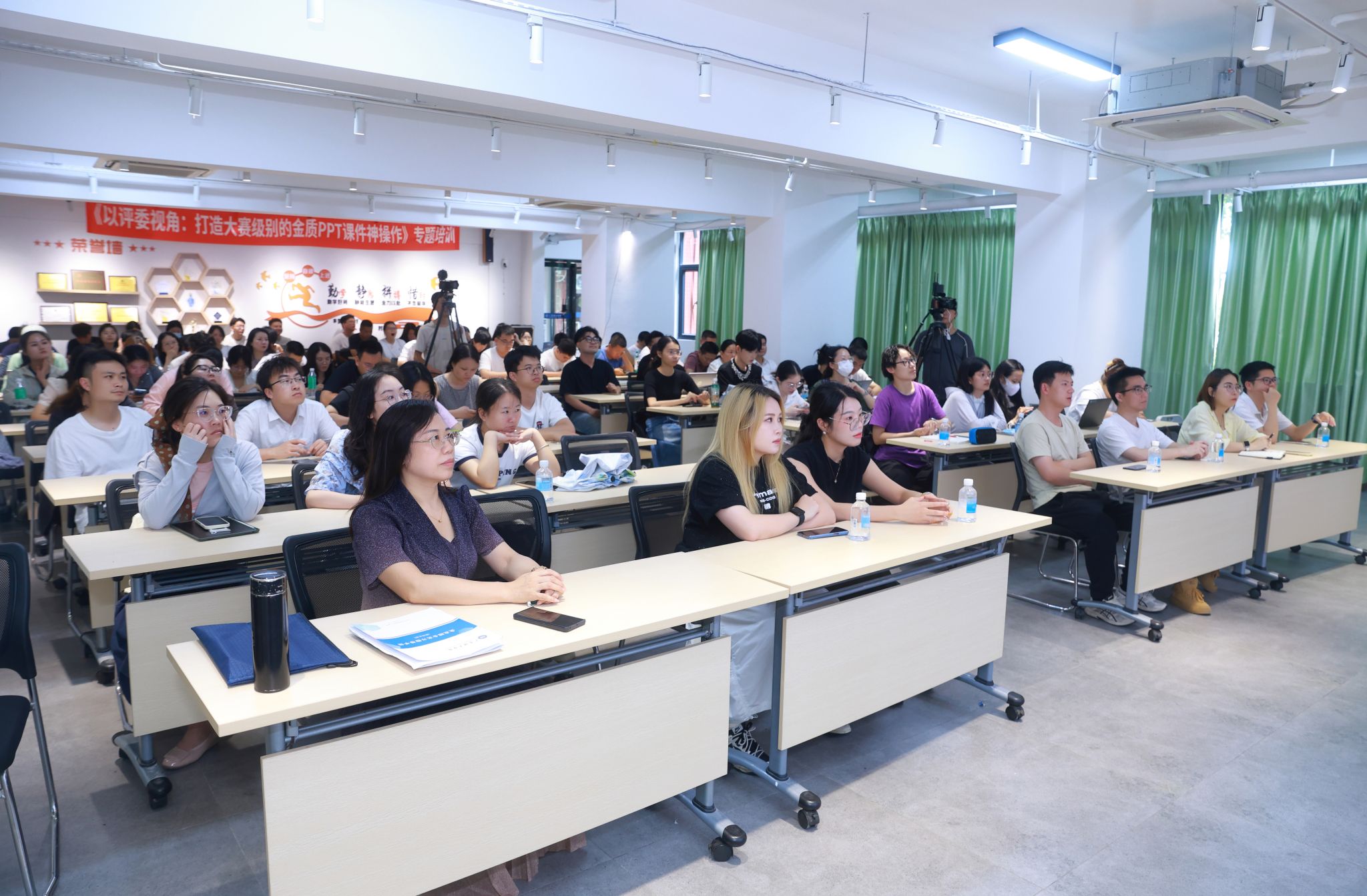 3044永利集团官网企业综合实习指导教师会：沈鸿教授谈“育人”与“增效”的双向提升